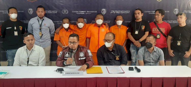 Direktur Reserse Kriminal Umum Polda Sumsel Kombes Pol Muhammad Anwar Reksowidjojo saat melakukan gelar perkara kasus pembunuhan di Kabupaten Ogan Komering Ilir (OKI), Kamis (10/11/2022). (ist/RmolSumsel.id)