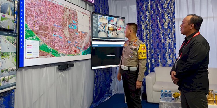 Kakorlantas Polri Irjen Firman Shantyabudi menunjukan teknologi canggih untuk memastikan kelancaran lalu lintas tamu VVIP KTT G20/Ist