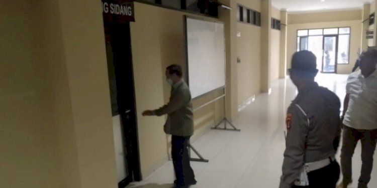 Ketua DPW Nasdem Lampung, Herman HN memenuhi panggilan KPK di Polresta Bandar Lampung, Kamis (17/11)/RMOLLampung