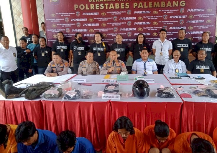 Polrestabes Palembang melakukan pers rilis ungkap kasus curanmor/ist.
