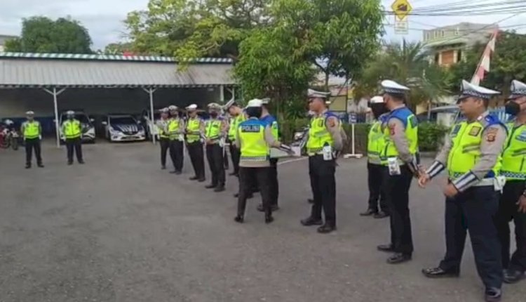 Satuan Lalu Lintas (Satlantas) Polres Muara Enim menggelar donasi di halaman Satlantas Polres Muara Enim, Kamis (24/11)/ist.