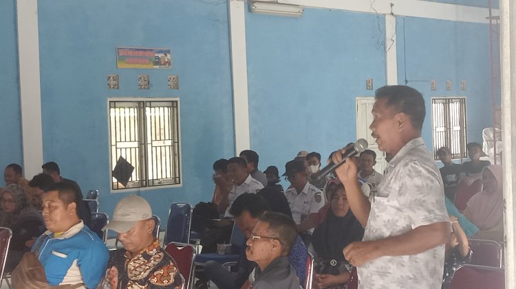 Suasana Rapat sosialisasi perencanaan pembangunan flyover di perlintasan Bantaian, Gunung Megang di aula pertemuan kantor Camat Gunung Megang/Noviansyah.