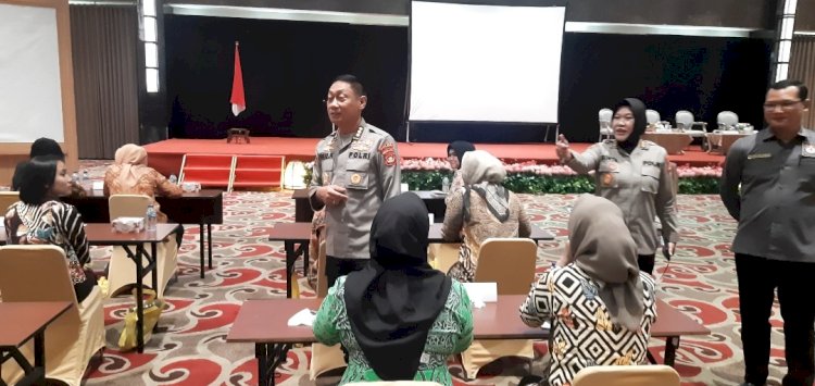 Biro Psikologi SDM Polda Sumsel menggandeng Psikologi BPBD Sumsel melatih 100 Polwan di jajaran Polda Sumsel/ist