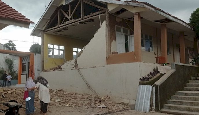 Gedung rusak terdampak bencana gempa Cianjur/Net
