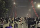 Padat Pengunjung, Perayaan Malam Tahun Baru di Jembatan Ampera Palembang Dijaga Ketat Petugas