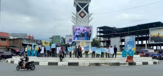 Aksi penolakan kedatangan Anies Baswedan ke Aceh di Bundaran Lambaro, Aceh Besar/ist