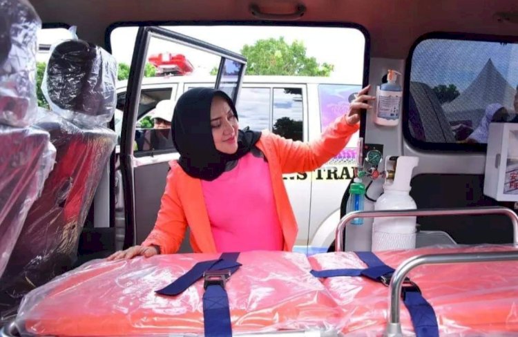 Bupati Musi Rawas meluncurkan 30 Ambulance Desa/ist