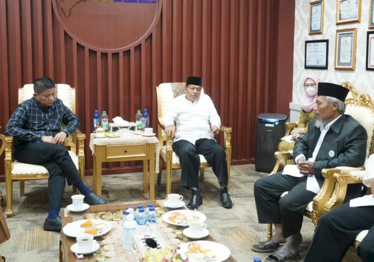 Majelis Ulama Indonesia (MUI) dari empat kabupaten dalam zona Ogan Komering Raya yakni OKI, OKU, OKU Selatan, dan OKU Timur, mendatangi Kantor Pemkab OKU Timur/ist