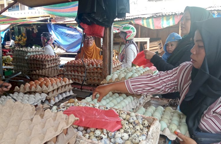 Pedangan telur di Pasar Inpres Muara Enim/RMOL