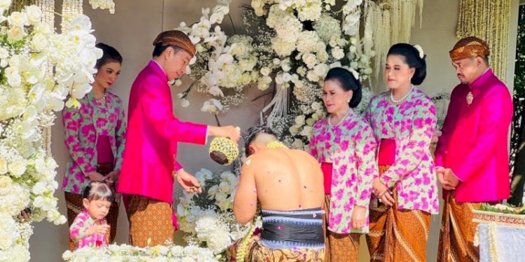  Prosesi siraman Kaesang Pangarep oleh keluarga Presiden Joko Widodo di Surakarta, Jawa Tengah/Net