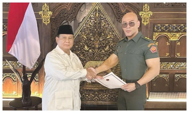 Deddy Corbuzier saat menerima pangkat Letkol Tituler/Net