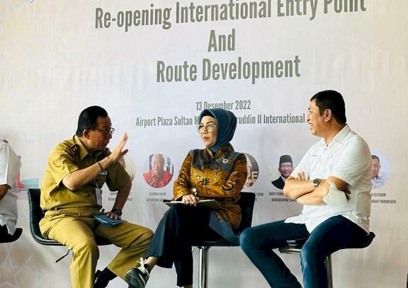 Ketua DPRD Provinsi Sumatera Selatan (Sumsel)  Hj. R.A. Anita Noeringhati saat mengikuti Focus Grup Discussion (FGD) yang digelar Pojok Bandara SMB II/ist