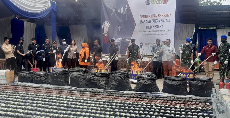 Bea Cukai Palembang Musnahkan Barang Ilegal/RMOL