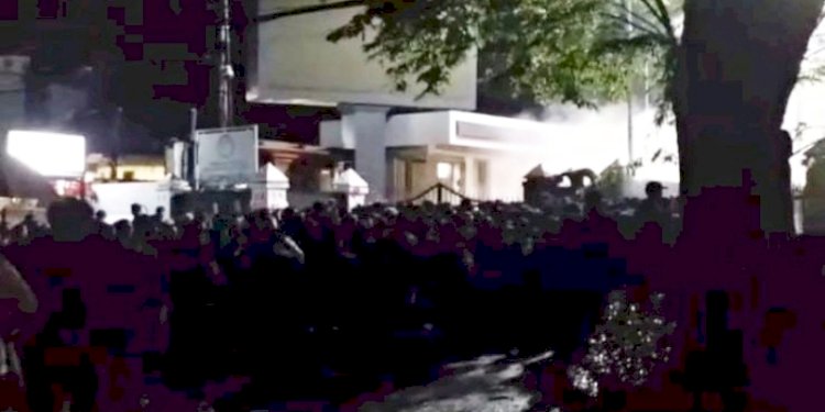 Kericuhan demonstrasi penolakan KUHP di depan kantor DPRD Jabar/RMOLJabar