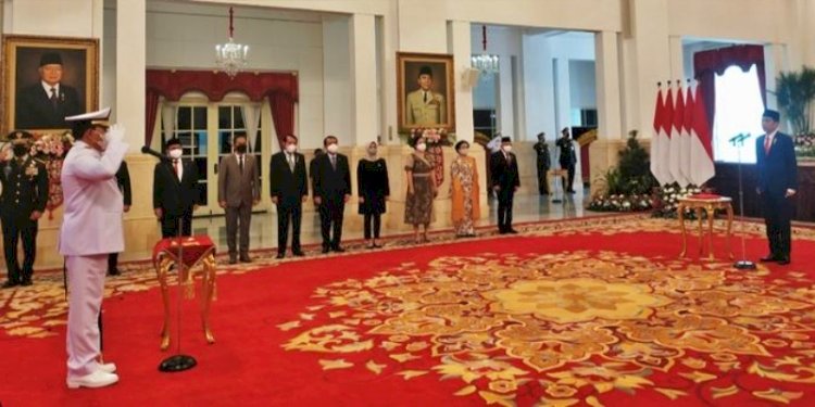 Presiden Joko Widodo melantik Laksamana Yudo Margono sebagai Panglima TNI/Ist