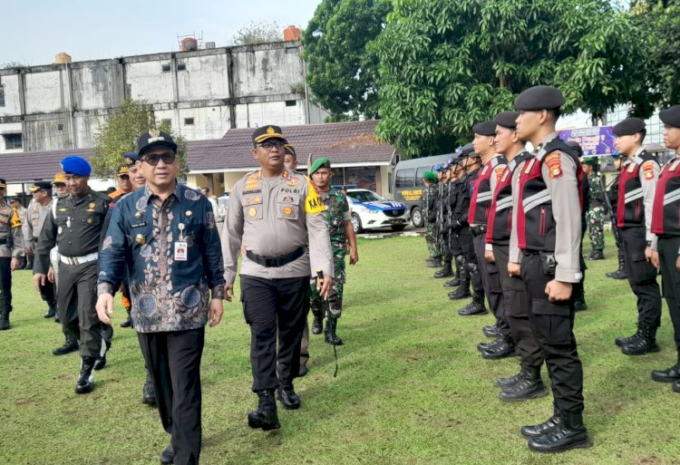 Wali Kota Lubuklinggau, H SN Prana Putra Sohe cek pasukan dalam rangka pengamanan Nataru beberapa waktu yang lalu/ist