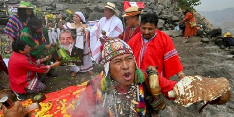 Sejumlah dukun di Peru berkumpul di bukit suci ibukota Lima untuk meramalkan apa yang akan terjadi di tahun 2023 mendatang/ist