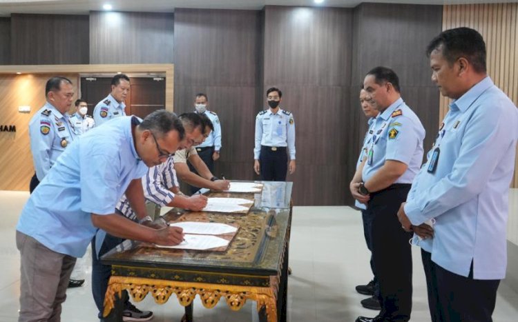 Penandatanganan Kontrak dengan penyedia Bahan Makanan (BAMA) pada Unit Pelaksana Teknis (UPT) Pemasyarakatan di lingkungan Kanwil Kemenkumham Sumsel/ist