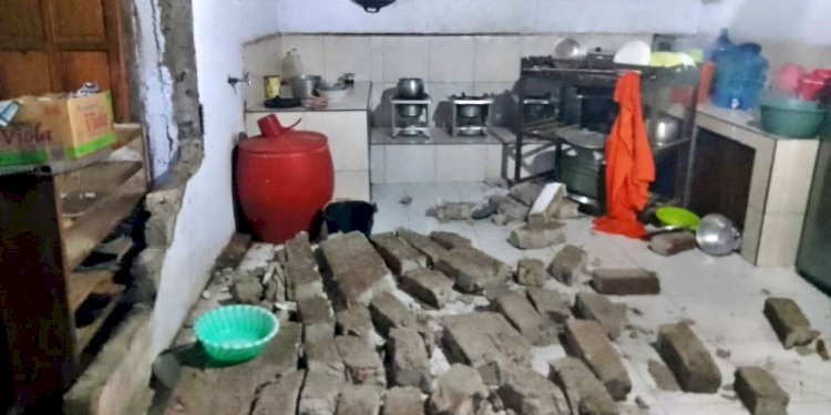 Kerusakan rumah akibat gempa di Kabupaten Kepulauan Tanimbar, Maluku/Ist
