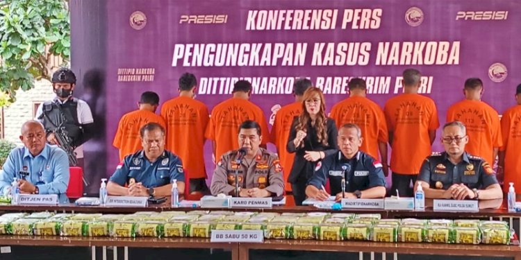 Konferensi pers peredaran narkoba jenis sabu seberat 50 kilogram asal jaringan Malaysia/Net.