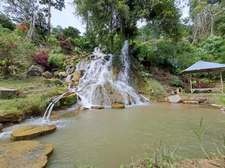 Air Terjun Tembolon. (ist/rmolsumsel.id)