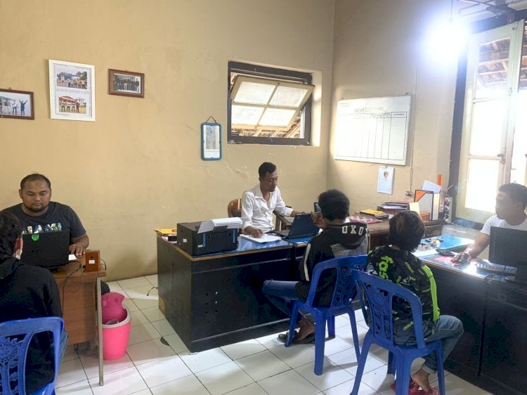 HPR (17) saat dimintai keterangan di Polsek Ambarawa, Senin (16/1).