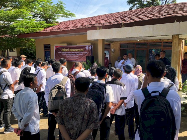 Suasana pelamar calon anggota PPS saat hendak mengikuti tes wawancara dan diberikan arahan oleh ketua KPU PALI/ist.