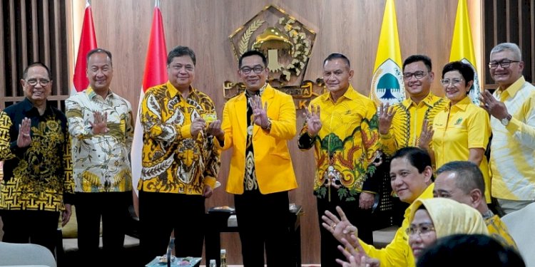Gubernur Jawa Barat Ridwan Kamil usai resmi bergabung menjadi kader Partai Golkar/Ist