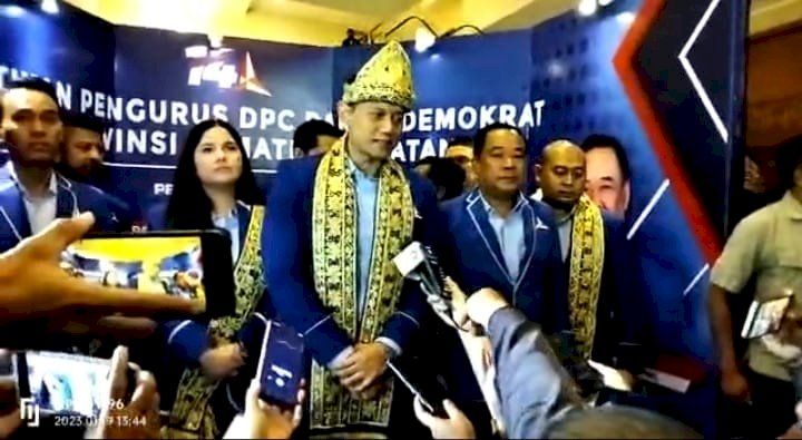 AHY di pelantikan pengurus 17 DPC Partai Demokrat se Sumsel di Ballroom Hotel Aryaduta Palembang, Kamis (19/1).(ist/rmolsumsel.id)   