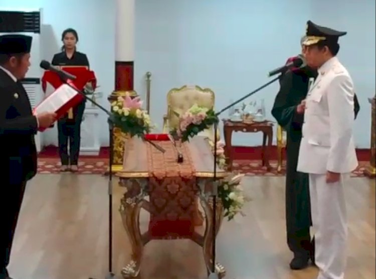 Pelantikan  Ahmad Usmari Kaffah sebagai Wakil Bupati Muara Enim definitif yang berlangsung di Griya Agung Palembang, Rabu (25/1).