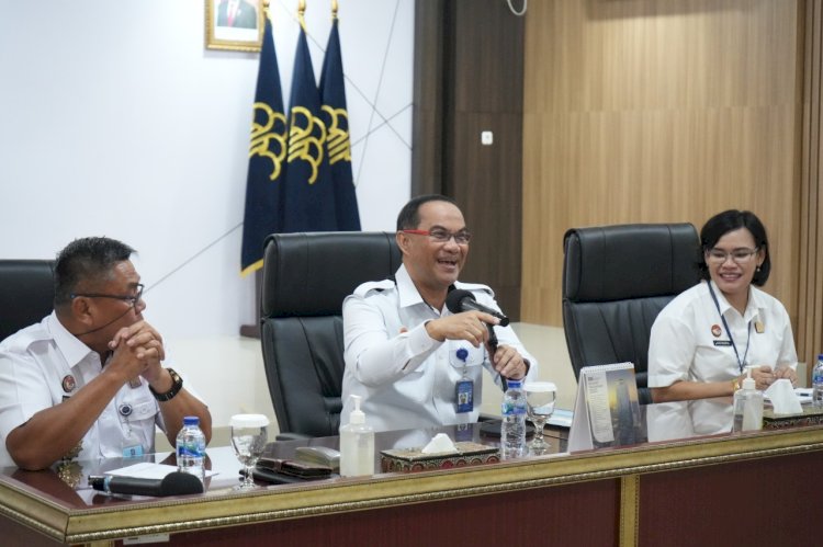 Kepala Kantor Wilayah Kementerian Hukum dan HAM Sumatera Selatan Ilham Djaya tak henti-hentinya mendorong jajaran Penyuluh Hukum agar meningkatkan pemahaman hukum kepada masyarakat melalui giat penyuluhan hukum/ist