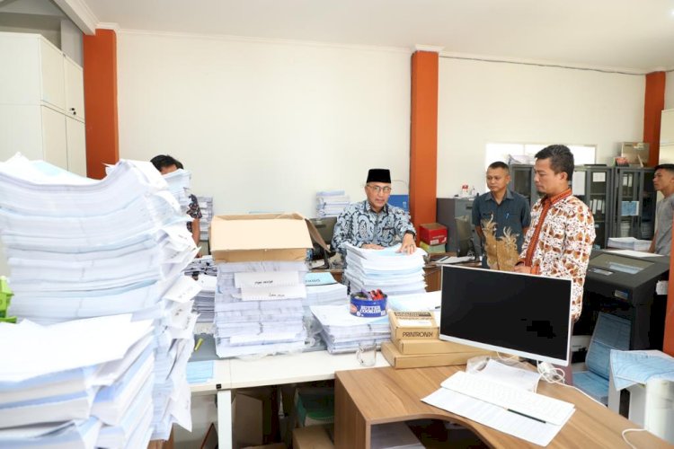 Pj Bupati Muba Apriyadi melakukan sidak di sejumlah Kantor OPD/ist.