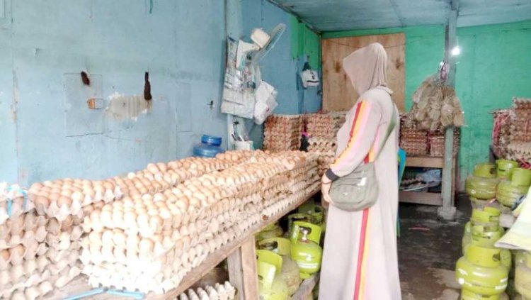 Harga telur di Pasar Tebing Tinggi masih cukup tinggi