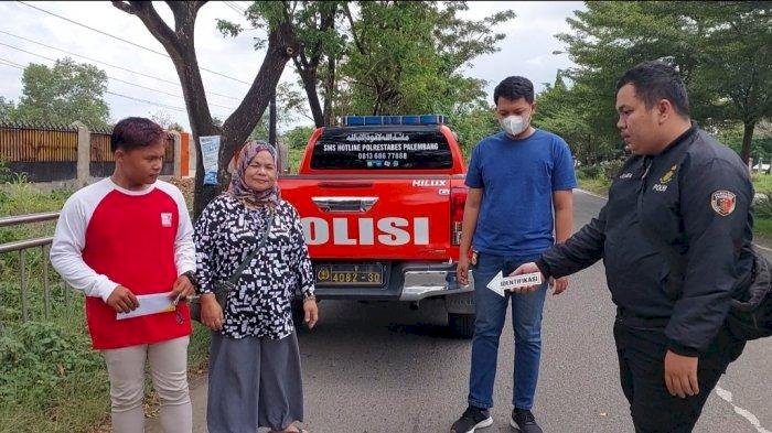 Petugas Kepolisian Polrestabes Palembang lakukan olah Tempat Kejadian Perkara (TKP) korban begal pada Senin (30/1/2023) lalu. (Ist). 
