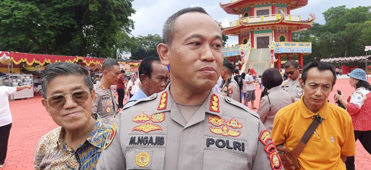 Kapolrestabes Palembang Kombes Pol Mokhamad Ngajib saat dibincangi usai meninjau persiapan pengamanan Cap go Meh 2023 di Pulau Kemaro/ist.