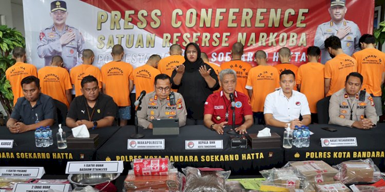  Polres Bandara Soetta menyampaikan keterangan pers hasil pengungkapan ganja sintetis di Mapolres Bandara Soetta/Ist