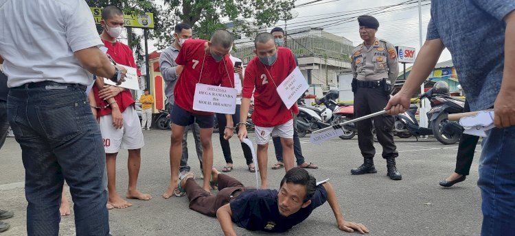 Polsek IB I Palembang menggelar rekonstruksi kasus tawuran yang menyebabkan satu orang meninggal. (Fauzi/Rmolsumsel). 