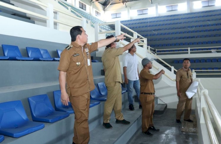 Walikota Lubuklinggau SN Prana Putra saat meninjau GOR Megang/ist