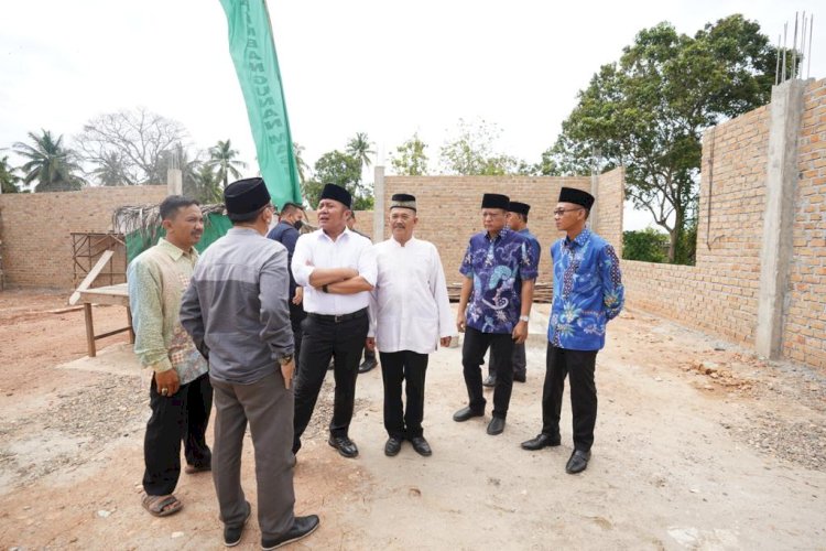 Gubernur Sumsel Herman Deru tinjau pembangunan Masjid di Martapura/ist