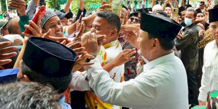 Ketua Umum Partai Gerindra Prabowo Subianto menyapa nahdliyin di Gelora Delta Sidoarjo, Jawa Timur/Ist