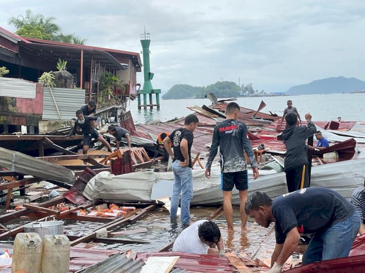 Bangunan rusak akibat gempa/ist