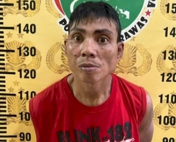 Pelaku saat diamankan pihak kepolisian. (Ist/Rmolsumsel.id). 