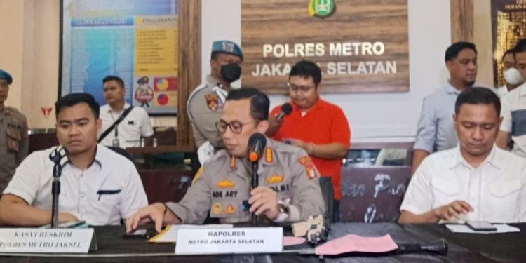 Konferensi pers penetapan GR sebagai tersangka di Mapolres Metro Jakarta Selatan pada Senin, 13 Februari 2023/Ist
