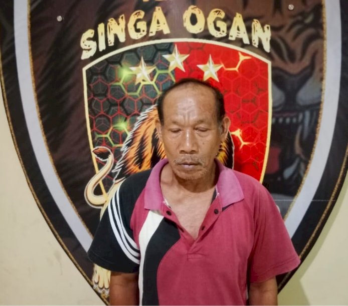 Pelaku saat diamankan pihak kepolisian. (Ist/Rmolsumsel.id). 