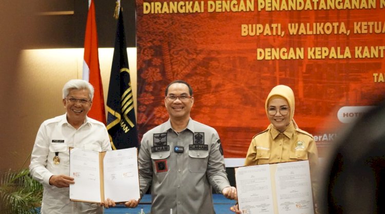 Kantor Wilayah Kementerian Hukum dan HAM Sumatera Selatan menggelar Kegiatan Rapat Koordinasi Pembentukan Regulasi Daerah dan Penandatanganan Nota Kesepahaman Bersama (Mou) antara Gubernur, Bupati, Walikota, dan Ketua DPRD Se-Provinsi Sumatera Selatan/ist