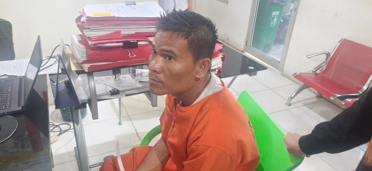 Tersangka Heriyanto saat menjalani pemeriksaan di ruangan Subdit III Jatanras Ditreskrimum Polda Sumsel. (Fauzi/Rmolsumsel). 