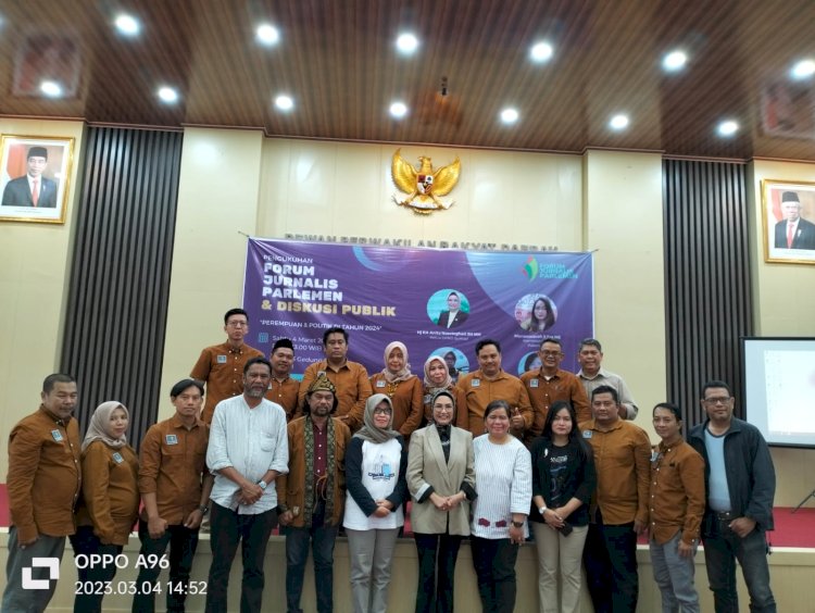 Foto bersama Ketua DPRD Sumsel, RA Anita Noeringhati bersama pengurus Forum Jurnalis Parlemen (FJP). (ist/rmolsumsel.id)