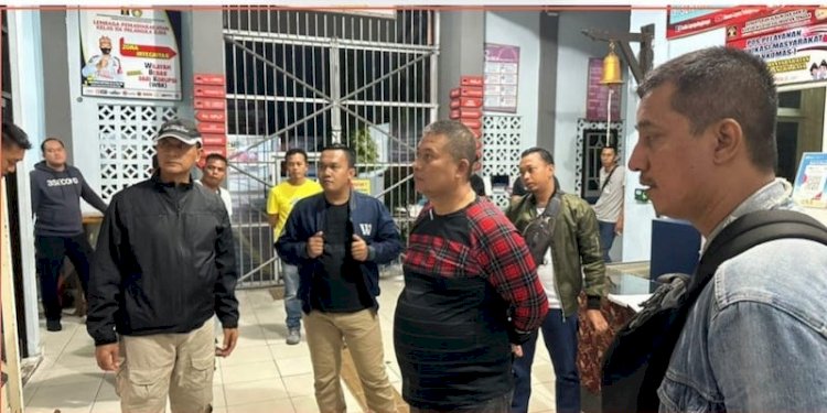 Petugas saat melakukan pemeriksaan di Lapas Kelas II A Palangka Raya/Ist