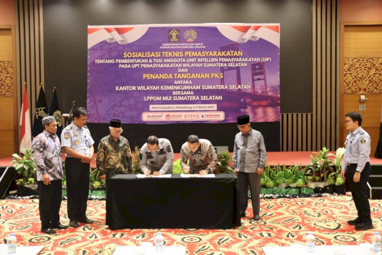 Kepala Kantor Wilayah Kemenkumham Sumatera Selatan, Dr Ilham Djaya menghadiri Kegiatan Sosialisasi Teknis Pemasyarakatan Pembentukan dan Tugas Pokok Fungsi Unit Intelejen Pemasyarakatan TA 2023 bertempat di Hotel Aryaduta, Senin (6/3).(dok. Humas KemenkumHAM