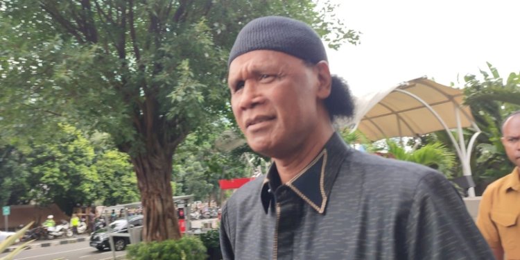 Tenaga Ahli PD Pasar Jaya, Rosario De Marshall alias Hercules hadir memenuhi panggilan Komisi Pemberantasan Korupsi (KPK), Rabu (8/3)/RMOL